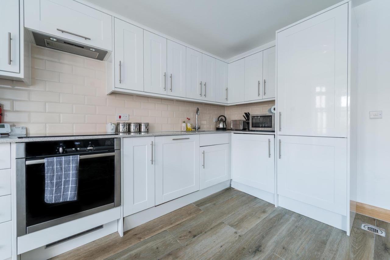 Seagrass Henley - 2 Bed Entire Serviced Apartment Exterior photo