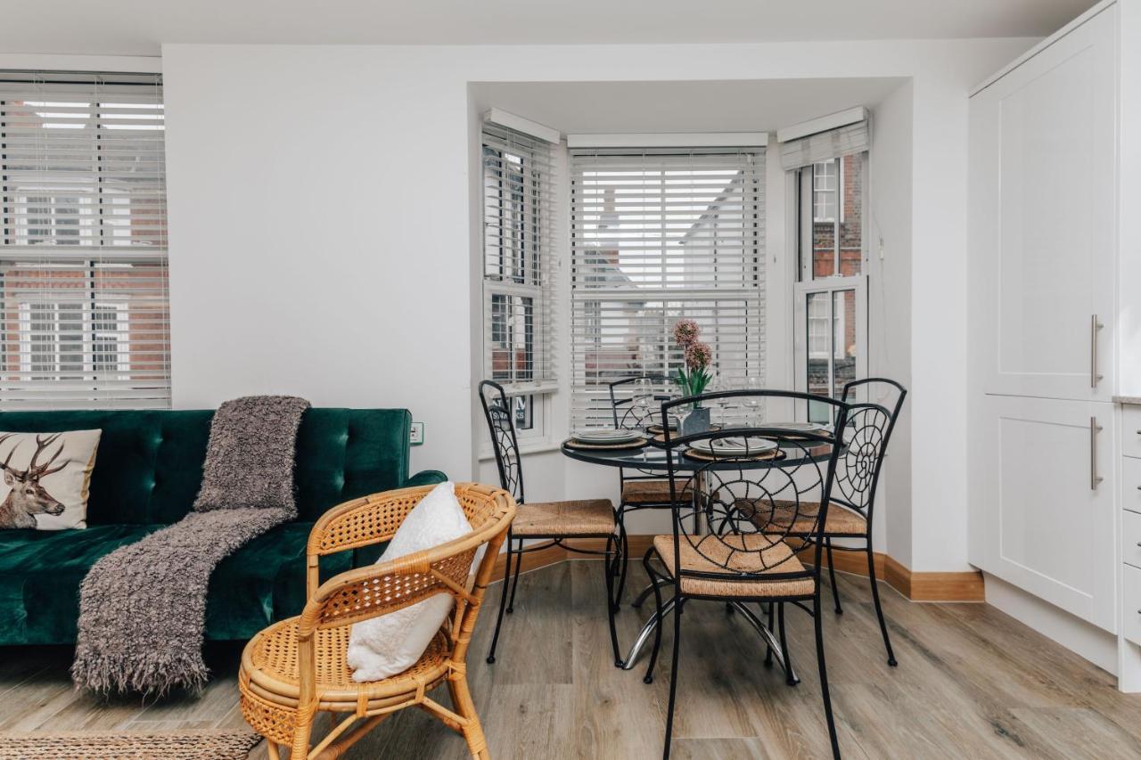 Seagrass Henley - 2 Bed Entire Serviced Apartment Exterior photo