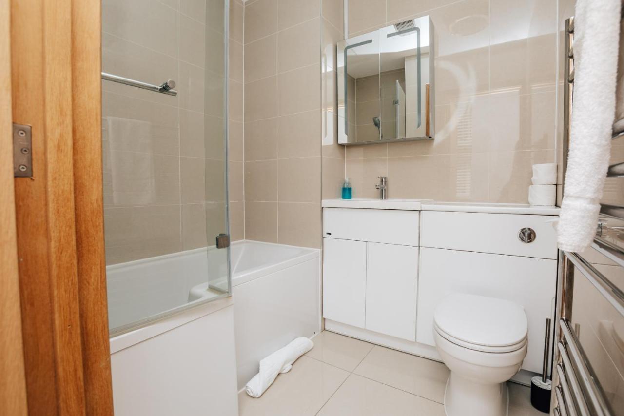 Seagrass Henley - 2 Bed Entire Serviced Apartment Exterior photo