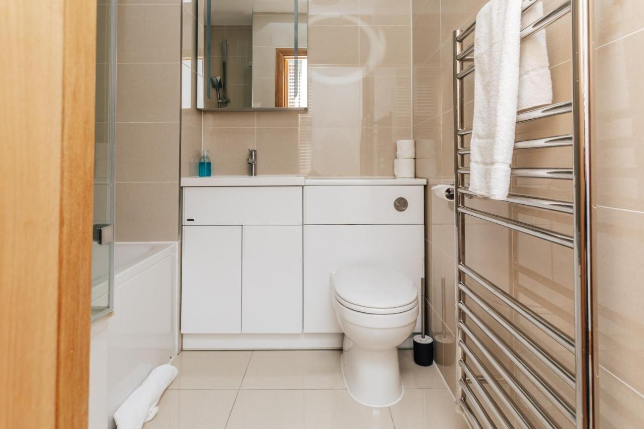 Seagrass Henley - 2 Bed Entire Serviced Apartment Exterior photo